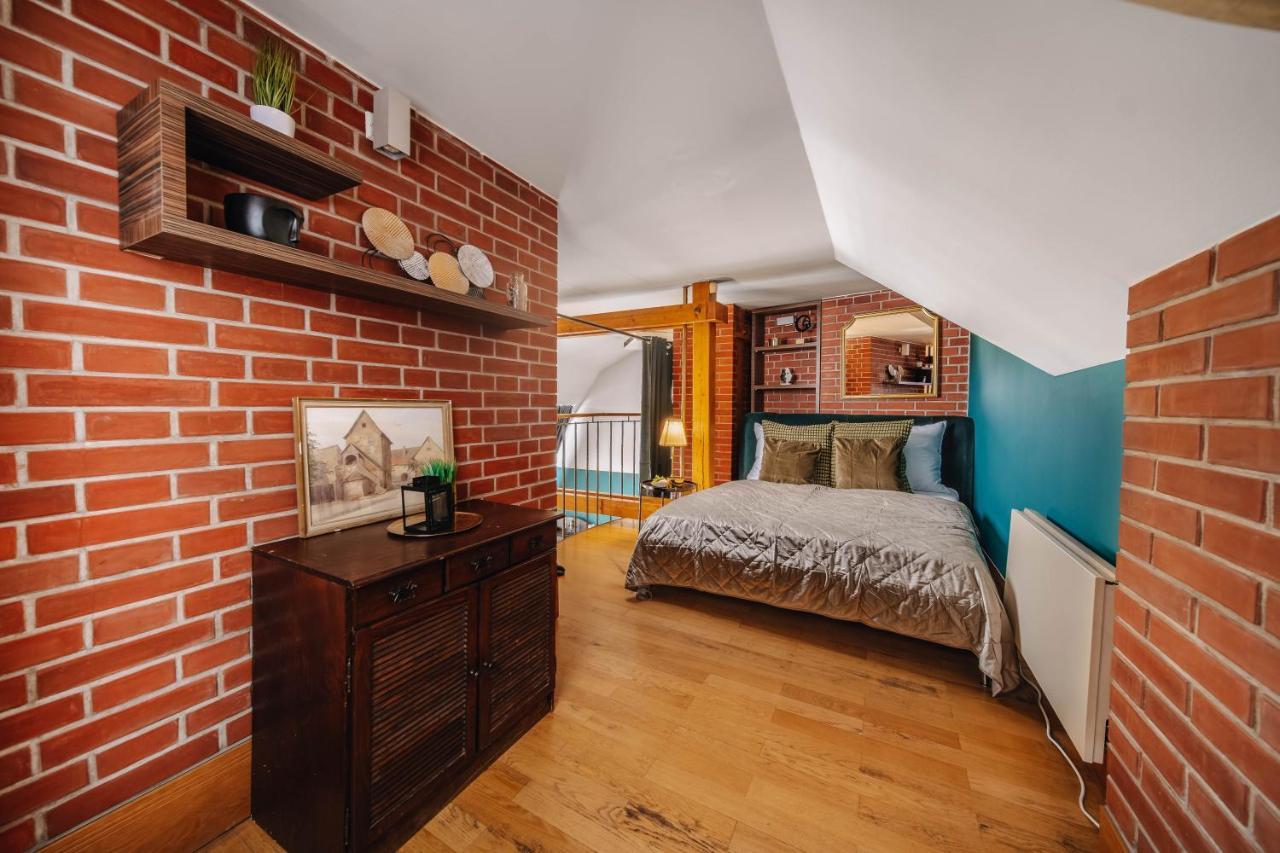 Апартаменти Castle King's Chic